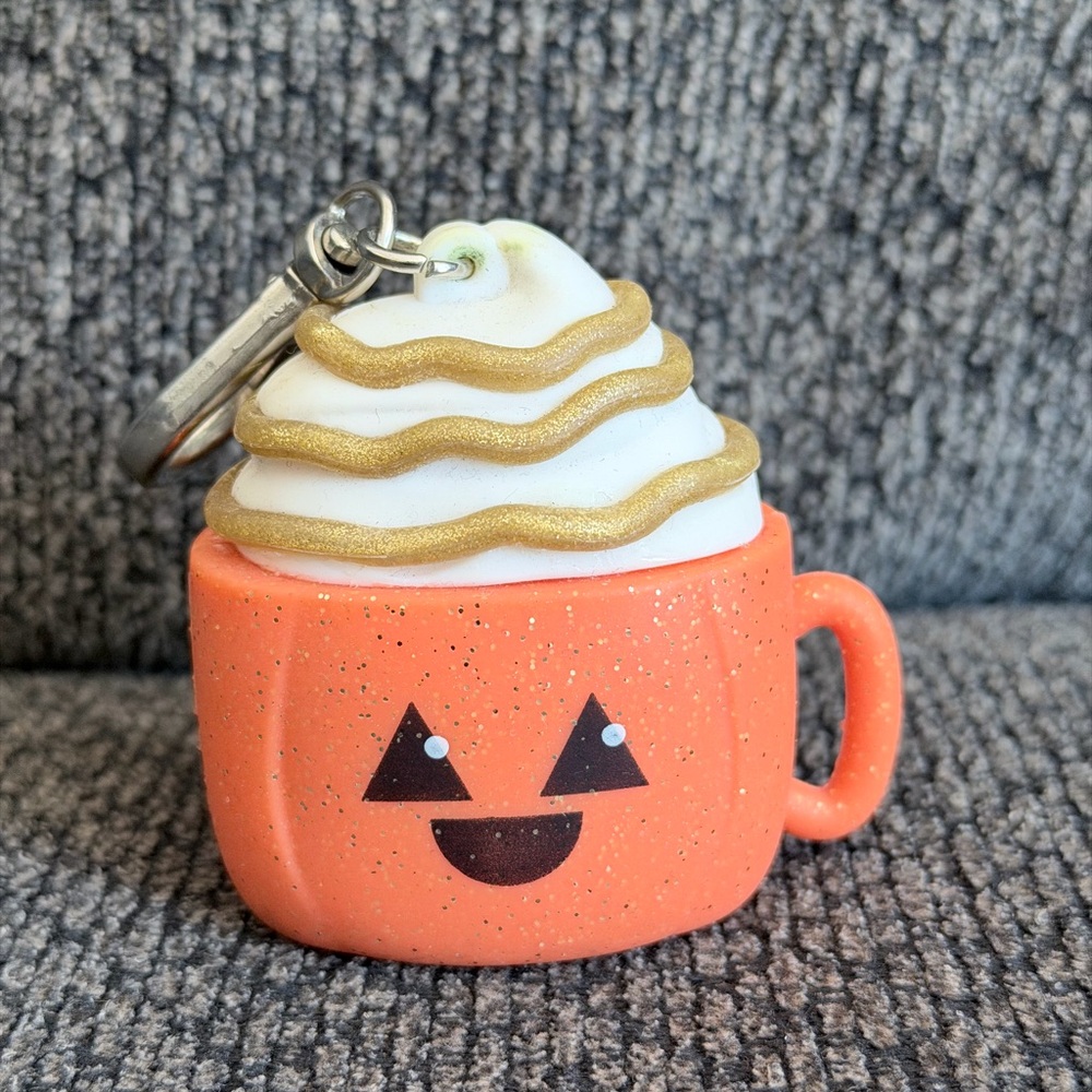 NWOT Pumpkin Spice Latte Pocketbac holder
